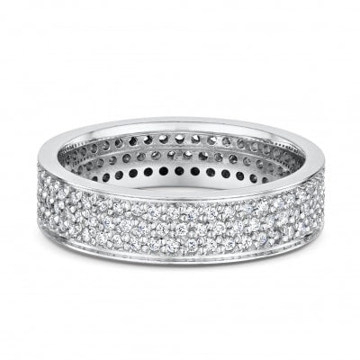 Jonc Éternité 5mm en Or Blanc 14 Karats Pavé de 0.82 Carats de Diamants