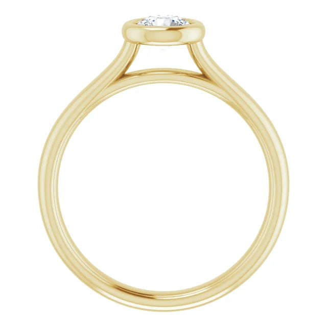 Yellow Gold Diamond Solitaire Engagement Ring with 4 Prongs
