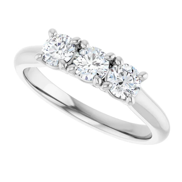 Bague de fiançailles Trinité (3 pierres) sur griffes en or blanc 14k avec trois diamants ronds de 0,23 ct chacun (GIA)