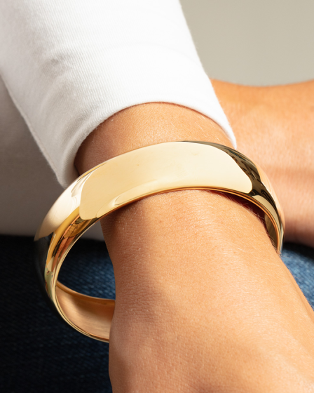 Bracelet de type bangle bombé en argent recouvert d'or