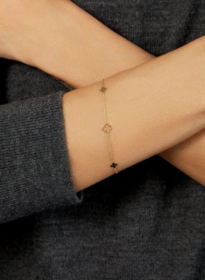 Bracelet chaîne en or jaune 14k avec trèfles alternés